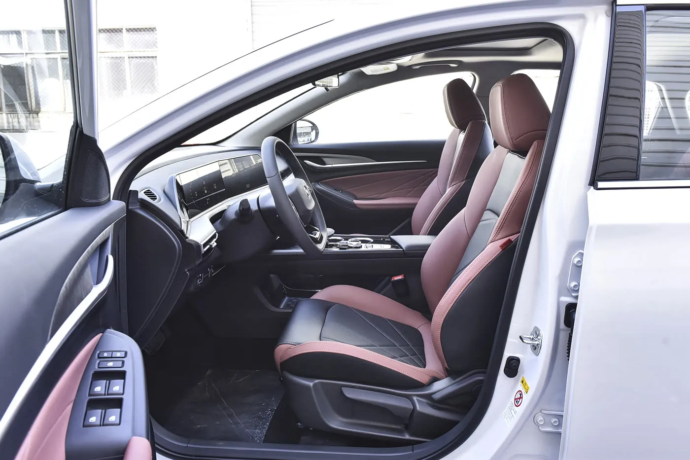 2023 Changan EADO — front seats, compact sedan for export