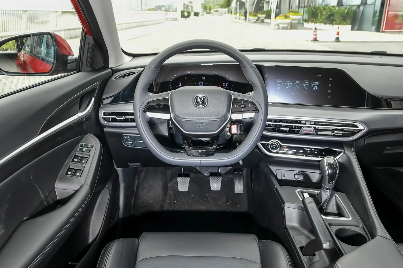 2025 Changan EADO Plus — driver cockpit, compact sedan for export