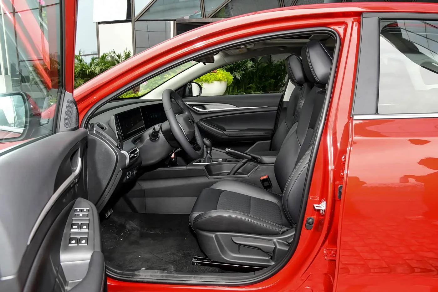 2025 Changan EADO Plus — front seats, compact sedan for export