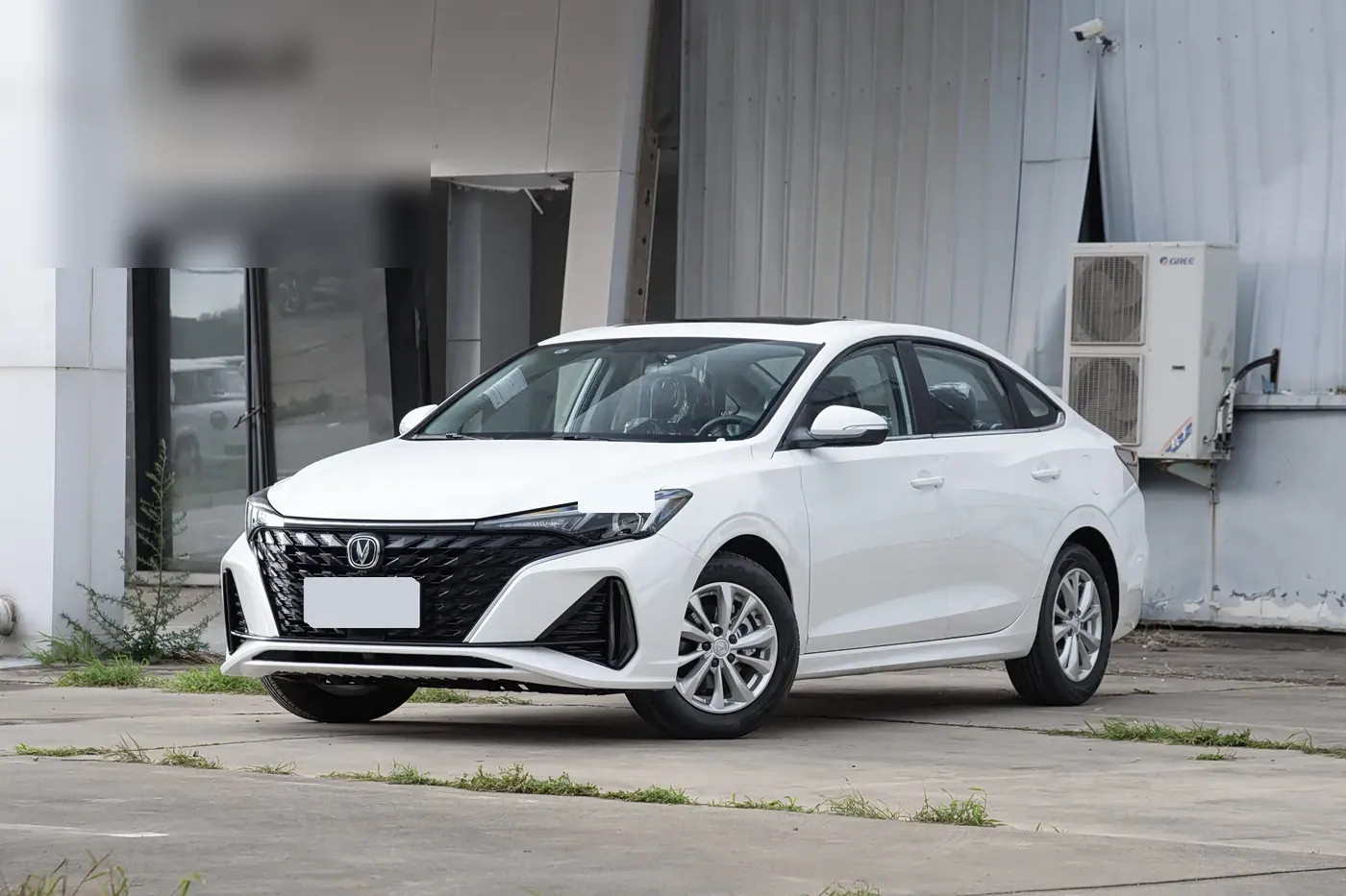 2025 Changan EADO Plus — front three-quarter view, compact sedan for export
