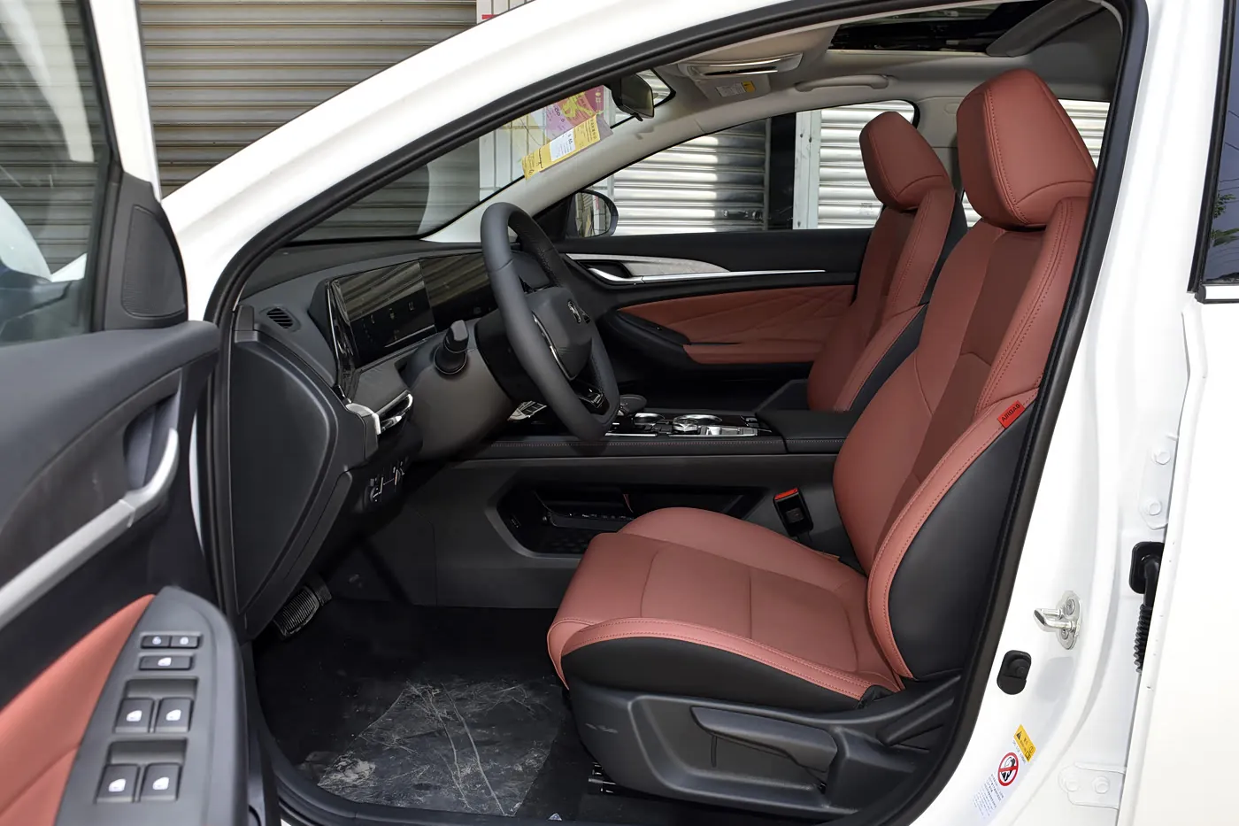 2026 Changan EADO Plus — front seats, compact sedan for export